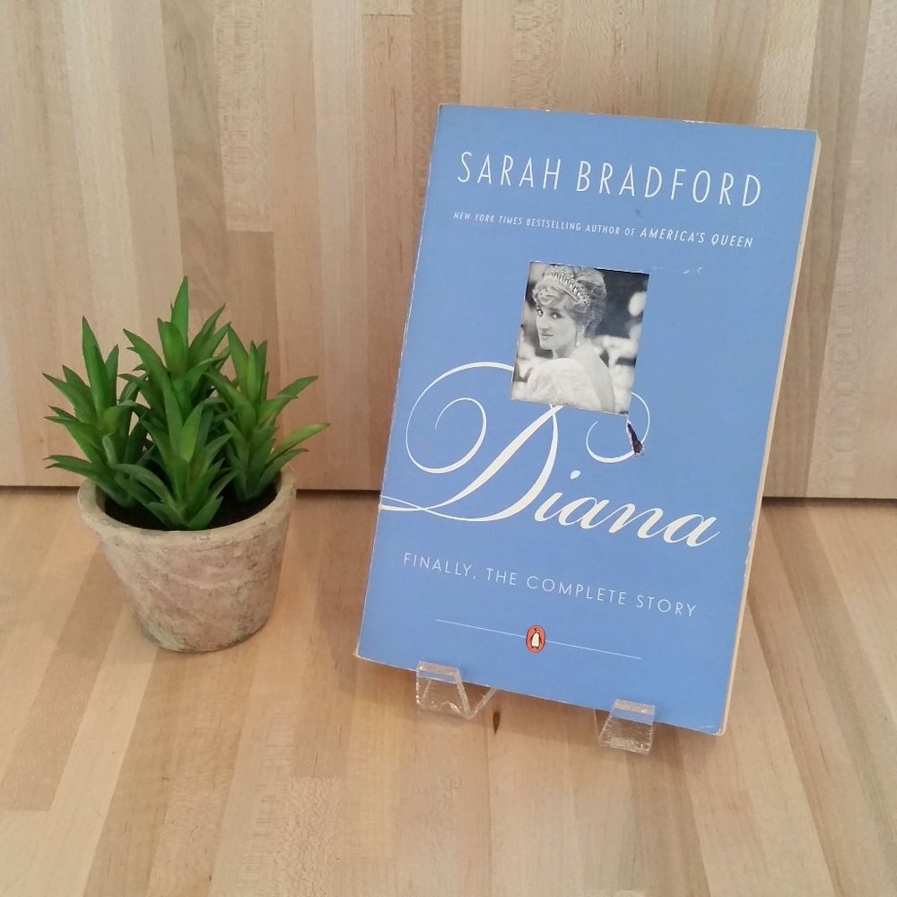 Diana A Biography by Sarah Bradford.